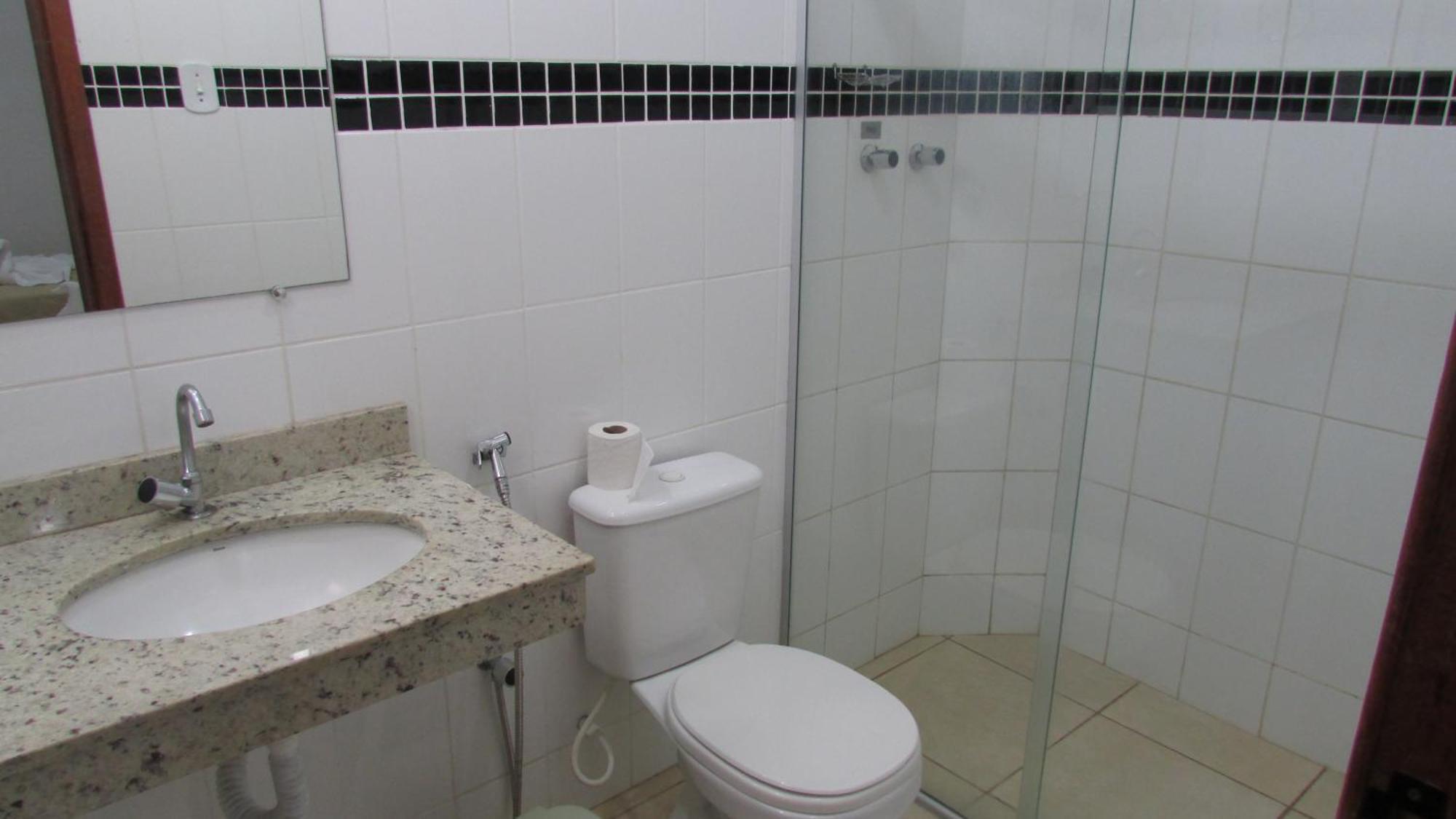 Hotel Oitis Governador Valadares Kültér fotó
