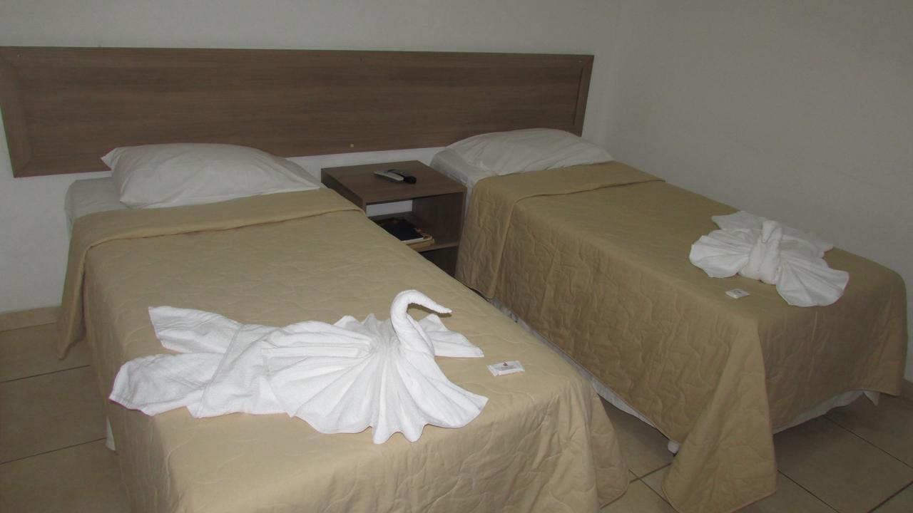 Hotel Oitis Governador Valadares Kültér fotó